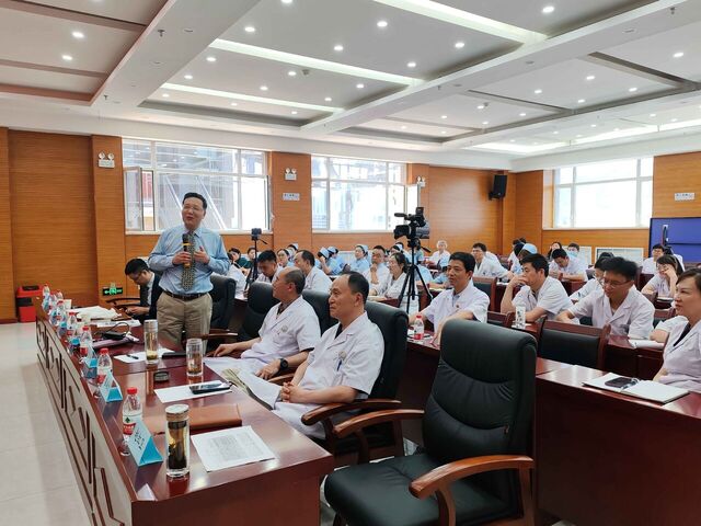教育项目的讨论、提问和回答情况