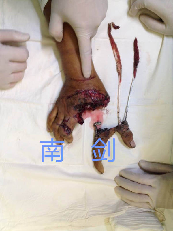 QQ图片20140224144300_副本.jpg